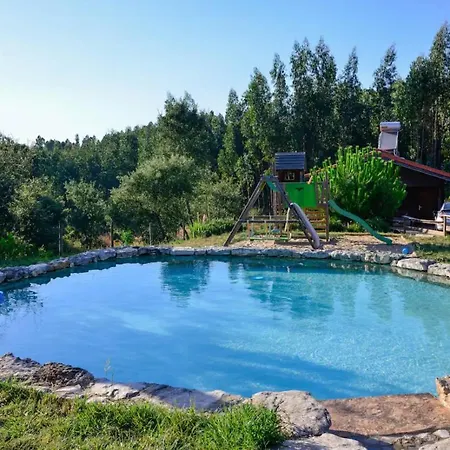 Spacious In With Shared Pool 56 M² Figueiro Dos Vinhos