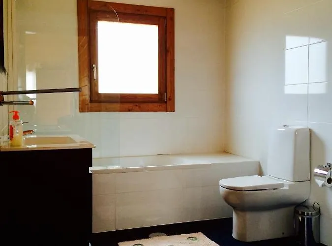 Cozy In 56 M² With Shared Pool アパート フィゲイロー・ドス・ヴィーニョス